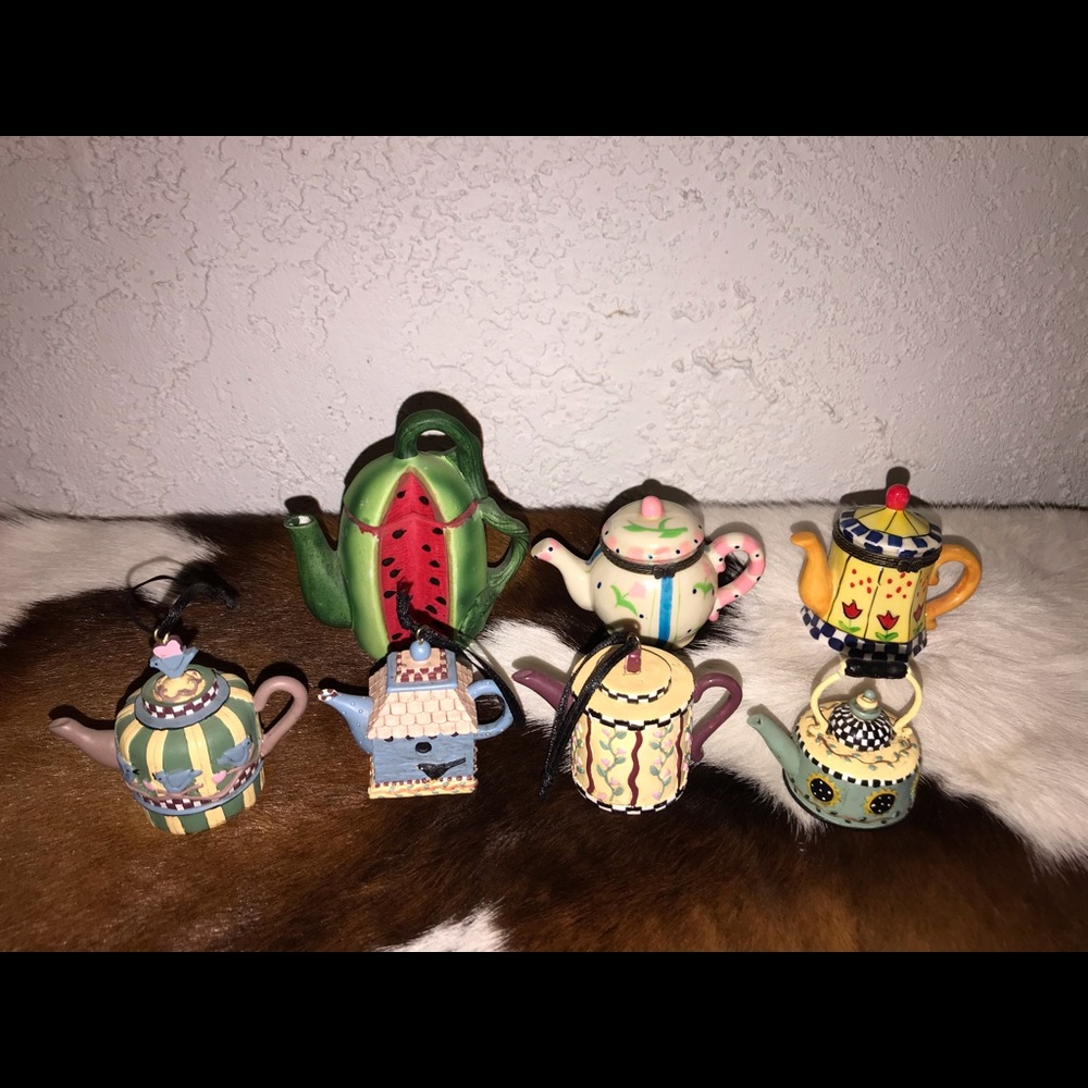 Collectable miniature tea set display.